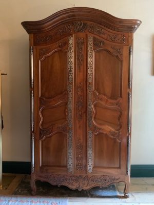 Armoire de mariage provençale
