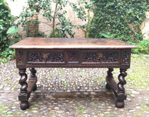 Table espagnole XVIIème