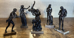 Ensemble de statuettes en bronze
