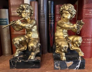 Paire de faunes en bronze doré