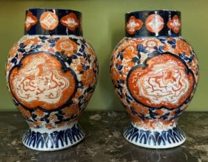 Paire de vases Imari