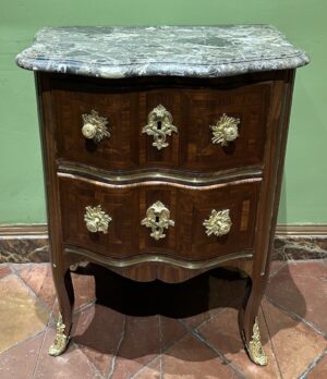 Commode sauteuse Louis XV
